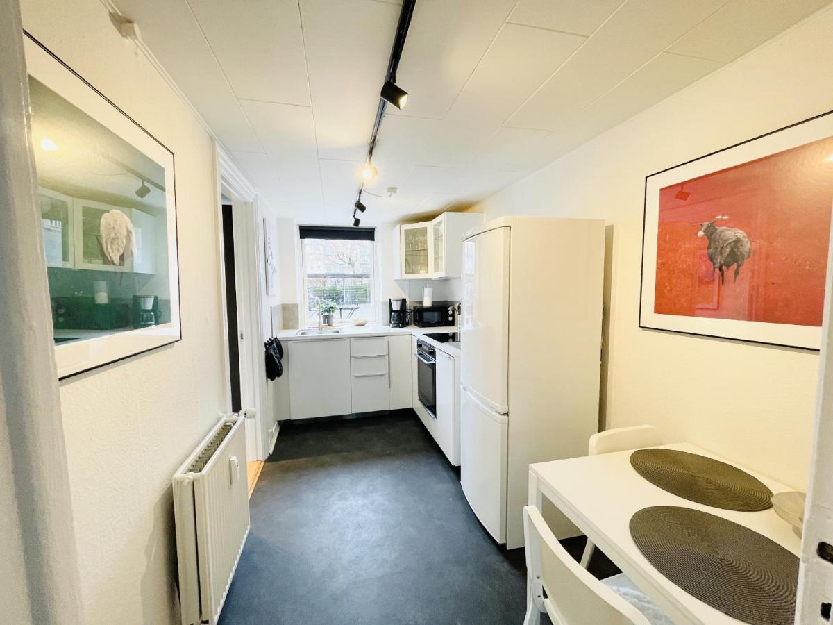 Aday - Charming Studio Close To The Football Stadium Ålborg Exterior foto