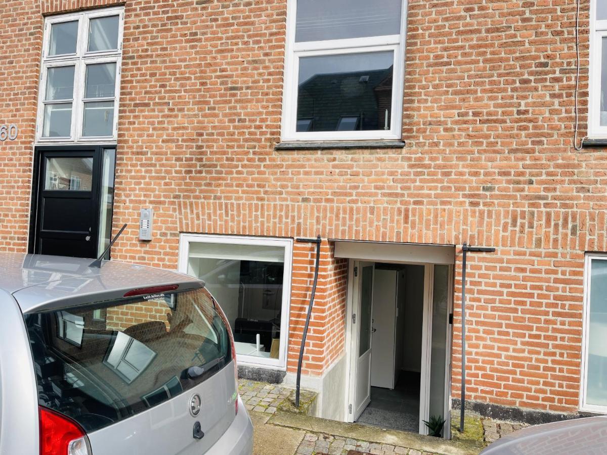 Aday - Charming Studio Close To The Football Stadium Ålborg Exterior foto
